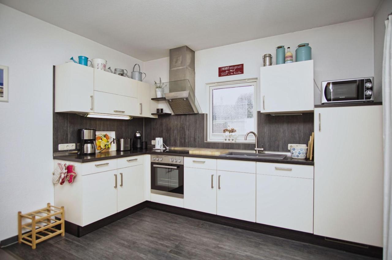 Komfortables Haus Mit Kamin, Sauna, Garten, Terrasse - Ferienhaus Sternschnuppe Wiek auf Rügen Dış mekan fotoğraf