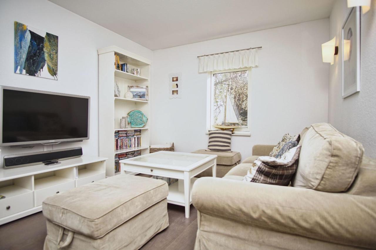 Komfortables Haus Mit Kamin, Sauna, Garten, Terrasse - Ferienhaus Sternschnuppe Wiek auf Rügen Dış mekan fotoğraf
